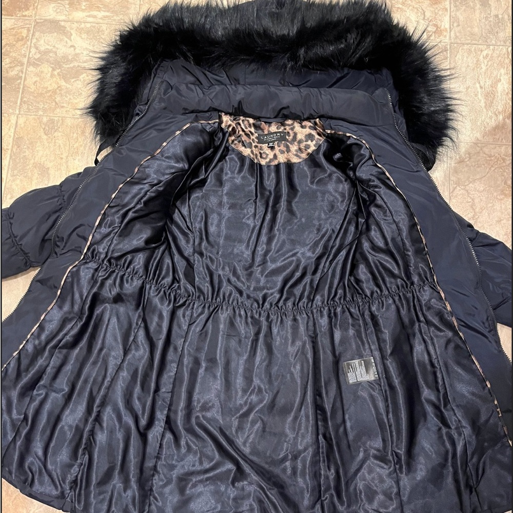 Laundry by Shelli Segal size Small.  Brand new condition. - Picture 5 of 6